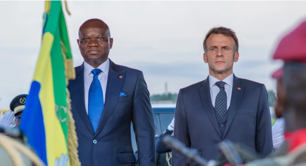 Emmanuel Macron au Gabon : un accueil triomphal pour un partenariat à réinventer