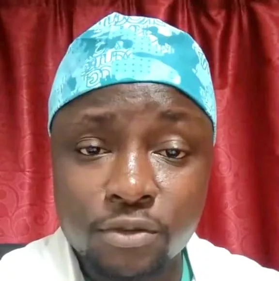 Dr. Patrick Mbavu, médecin généraliste au CHR de Mouila. Son acte de cœur souligne cruellement les limites de la prise en charge sanitaire publique au Gabon.