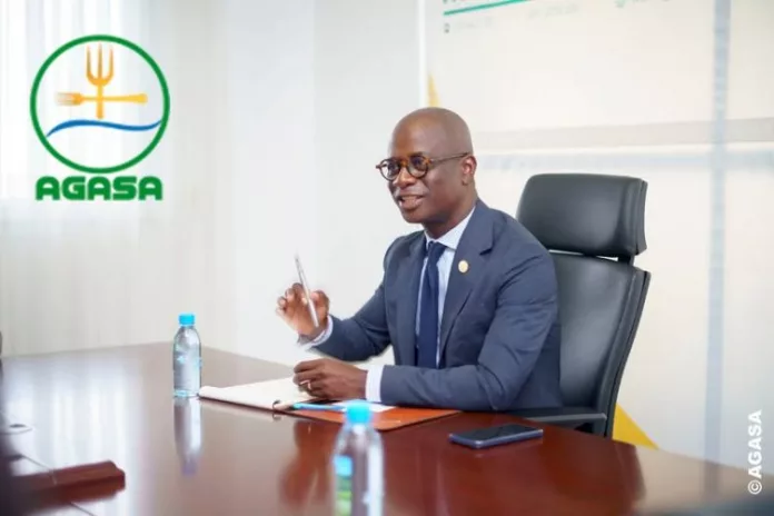 Le directeur général de l’Agasa, Dr Jean Delors Biyoghe Bi Ntougou, via un communiqué, dément les accusations et réaffirme son engagement pour la transparence.