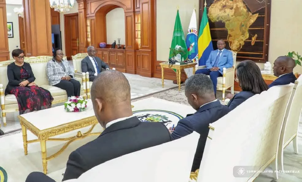 Transport aérien : l’OACI valide la sûreté et le nouvel essor du secteur au Gabon 1 Avec un score de 78,77 % à l’audit USAP-CMA, le Gabon confirme son essor dans le domaine de l’aviation civile