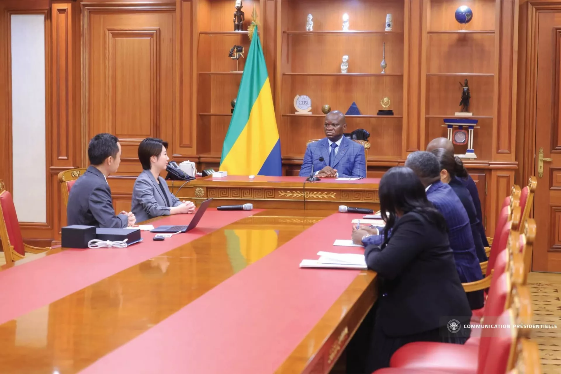 Huawei et le Gabon, partenaires pour l’innovation.