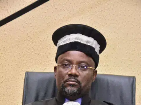 Le procureur de Port-Gentil, Rodrigue Ondo MFoumou. Il appelle à la tolérance zéro face aux manquements déontologiques des greffiers.