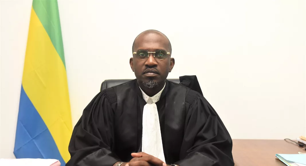 « La justice gabonaise, mal en point, devrait travailler à recouvrer la confiance du peuple au nom duquel elle est rendue »