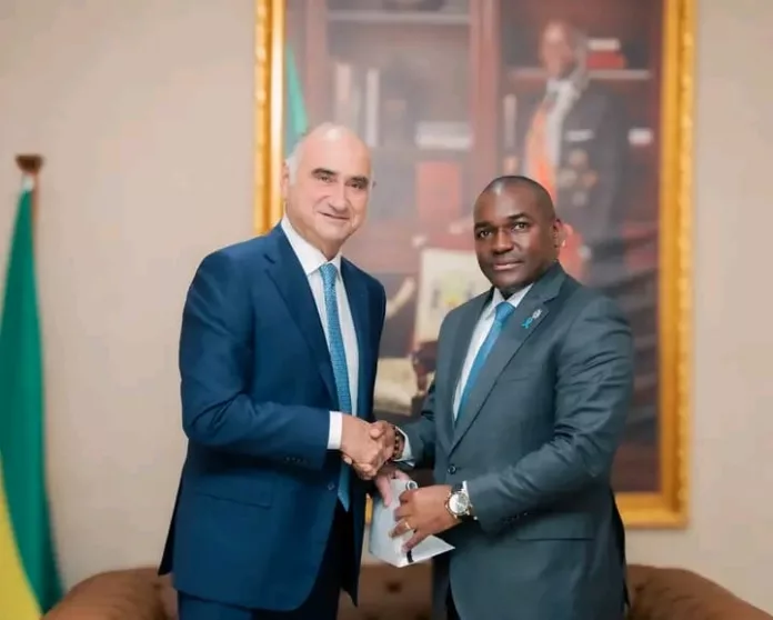 Vers une collaboration avec TK XPORT LLC pour l’installation d’une usine d’assemblage de bus au Gabon.