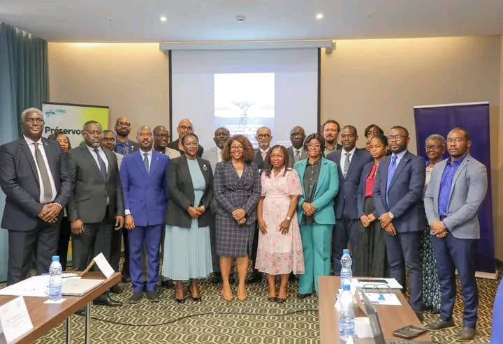 Les Obligations bleues du Gabon lancent leurs premiers projets en 2026 1 Photo de famille à l'issue des travaux sur la validation de la feuille de route 2026 et la sélection des premiers projets financés par les Obligations Bleues