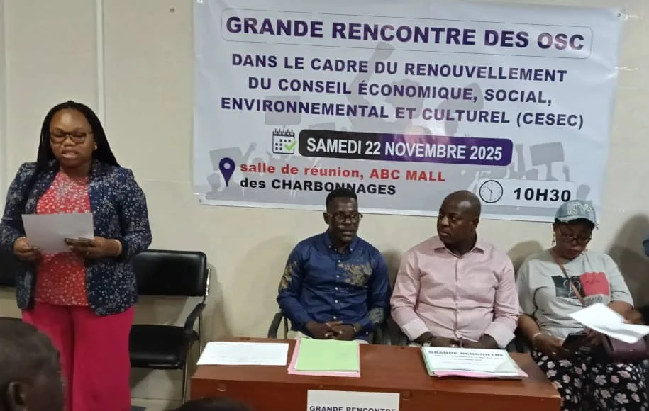 Les membres de la société civile lors de leur rencontre ce samedi 22 novembre