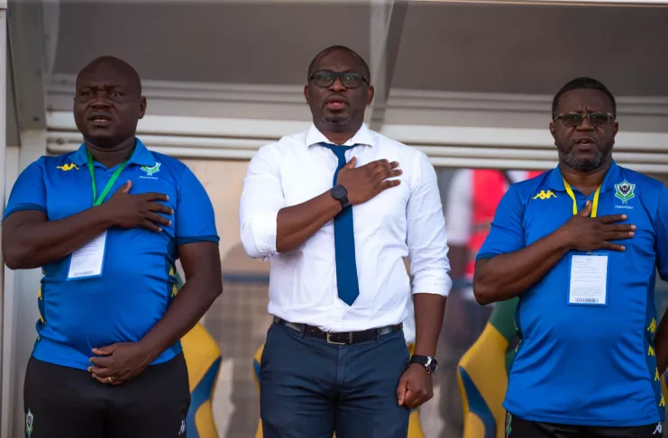 thierry-mouyouma Le staff technique des Panthères, conduit par le sélectionneur Thierry Mouyouma à Rabat depuis ce week-end.