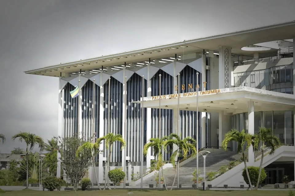 La haute chambre du parlement devra désormais examiner avec rigueur les contours de la taxe forfaitaire d’habitation, afin de garantir sa conformité avec les attentes sociales des contribuables gabonais
