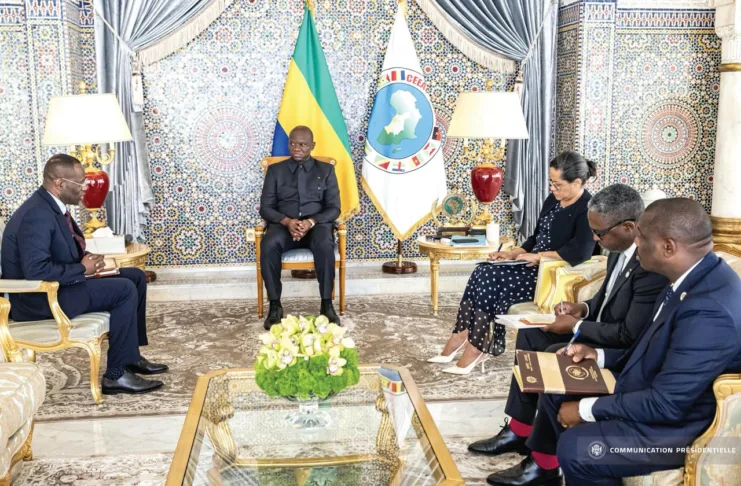 a reçu en audience Monsieur Yvon Sana Bangui, Gouverneur de la Banque des États de l’Afrique Centrale (BEAC), actuellement en visite au Gabon dans le cadre d’activités sous-régionales.