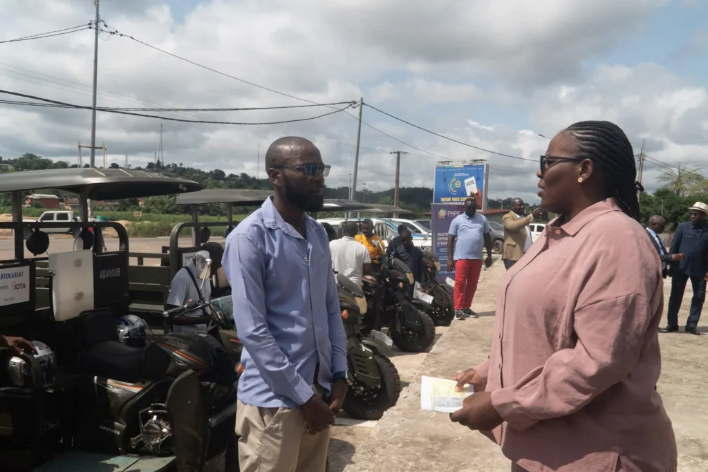 Lambaréné : des moto-bennes offertes pour booster l’emploi des jeunes 1 Lambaréné : des moto-bennes offertes pour booster l’emploi des jeunes