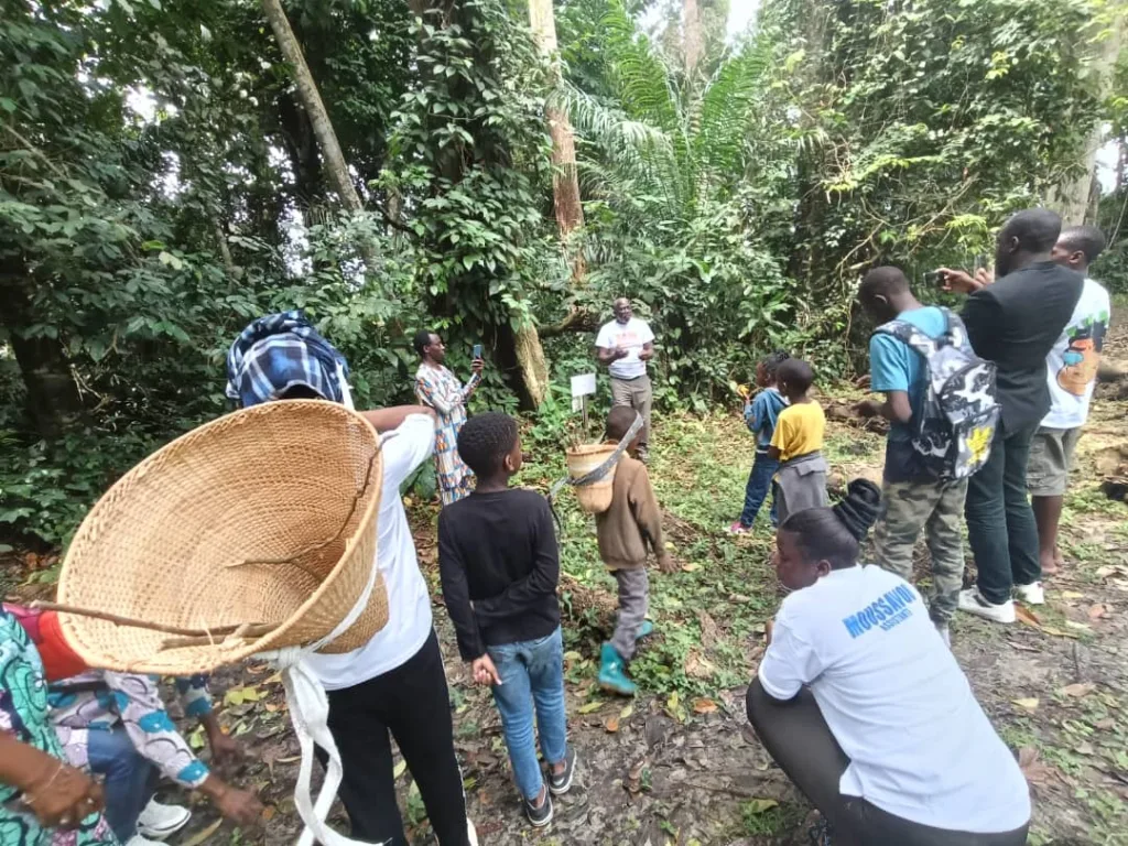 Langues gabonaises : l’Arboretum de Sibang devient l'écrin d'une immersion culturelle vitale 2 Langues gabonaises : l’Arboretum de Sibang devient l'écrin d'une immersion culturelle vitale