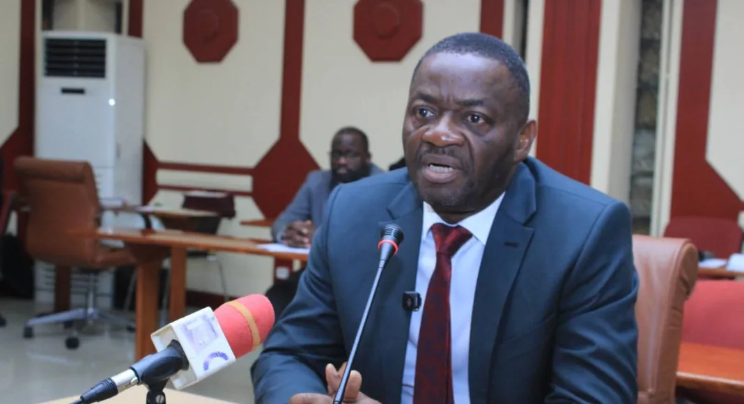 Gestion des marchés à Libreville : Pierre Mathieu Obame Etoughe veut reprendre le contrôle