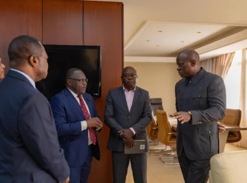Libreville, 15 décembre 2025. Brice Clotaire Oligui Nguema au cœur du naufrage administratif de la Fonction publique. Une visite de terrain qui a sonné le glas de l'impunité pour les cadres du ministère