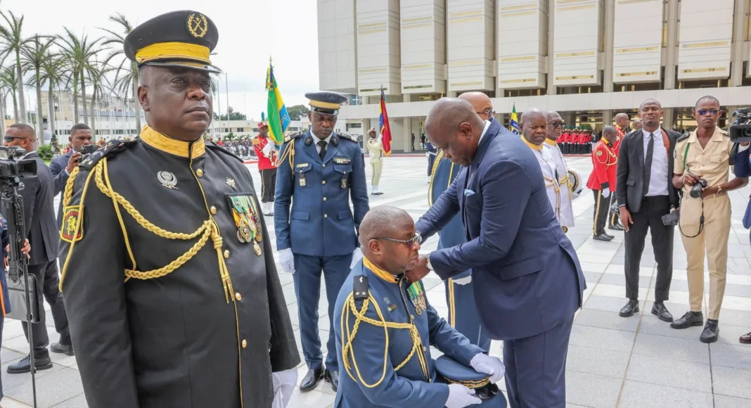 Remise des galons par le président de la République Brice Oligui Nguema.