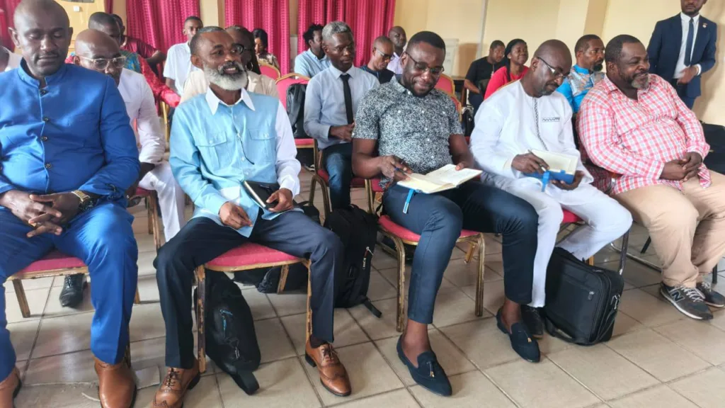 Crise pétrolière : le sommet de l'État se mobilise pour briser l'impasse sociale 1 Crise pétrolière : le sommet de l'État se mobilise pour briser l'impasse sociale