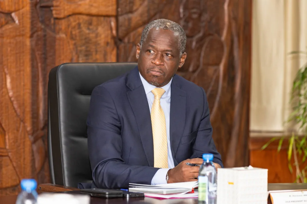 Gabon : Le gouvernement engage le dialogue avec les syndicats du secteur pétrolier 1 Gabon : Le gouvernement engage le dialogue avec les syndicats du secteur pétrolier