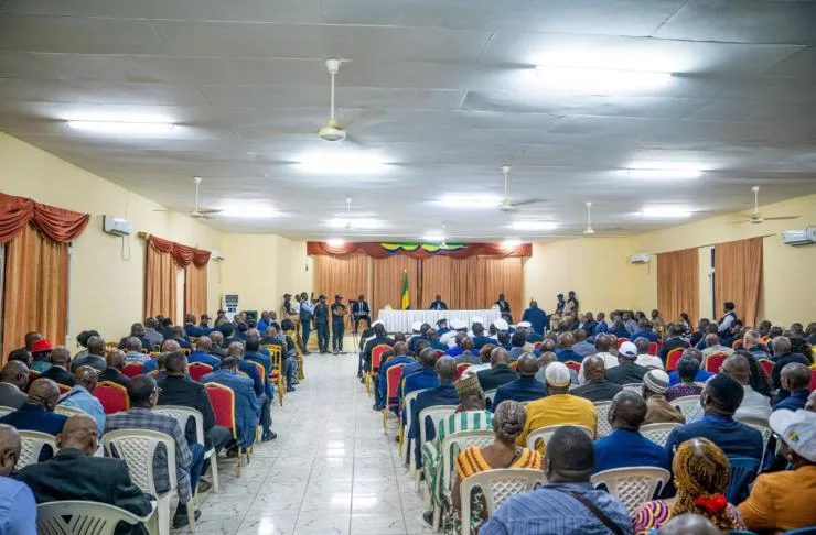 Les représentants de l’Ogooué-Lolo présentent au président leurs principales préoccupations.