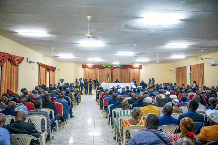 Les représentants de l’Ogooué-Lolo présentent au président leurs principales préoccupations.