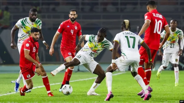 Un duel acharné entre Aigles lors du huitième de finale de la CAN, le 3 janvier 2026, où le Mali a finalement pris le dessus sur la Tunisie au bout du suspense