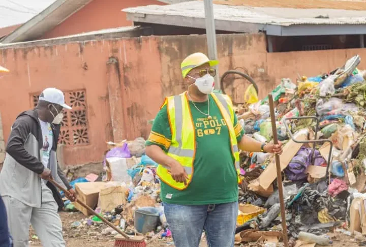 le maire de la commune