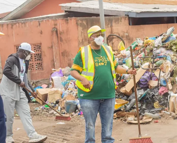 le maire de la commune