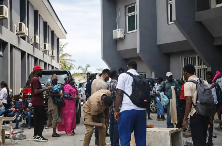 L’ENS bat le fer devant l’ANBG : six mois sans bourses, la coupe est pleine