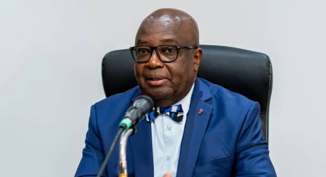 Adrien Nguema Mba siffle la fin de la récréation: le ministre de l’Intérieur convoque les leaders politiques pour une mise en conformité sans précédent avec la nouvelle législation.