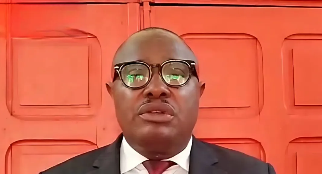 Alix Kisito Mulunghibwangue, premier secrétaire politique adjoint, lors de la lecture du rapport final du Conseil du Secrétariat exécutif à Awendjé, le 10 janvier 2026.