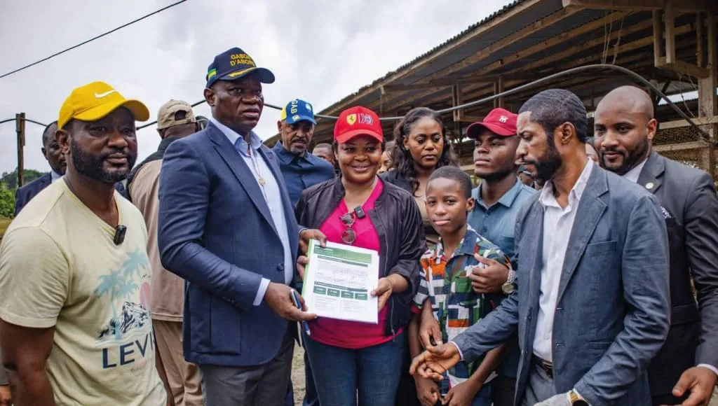 Le chef de l’État sur le site de BTF Farming, une exploitation soutenue par un financement de la BCEG.