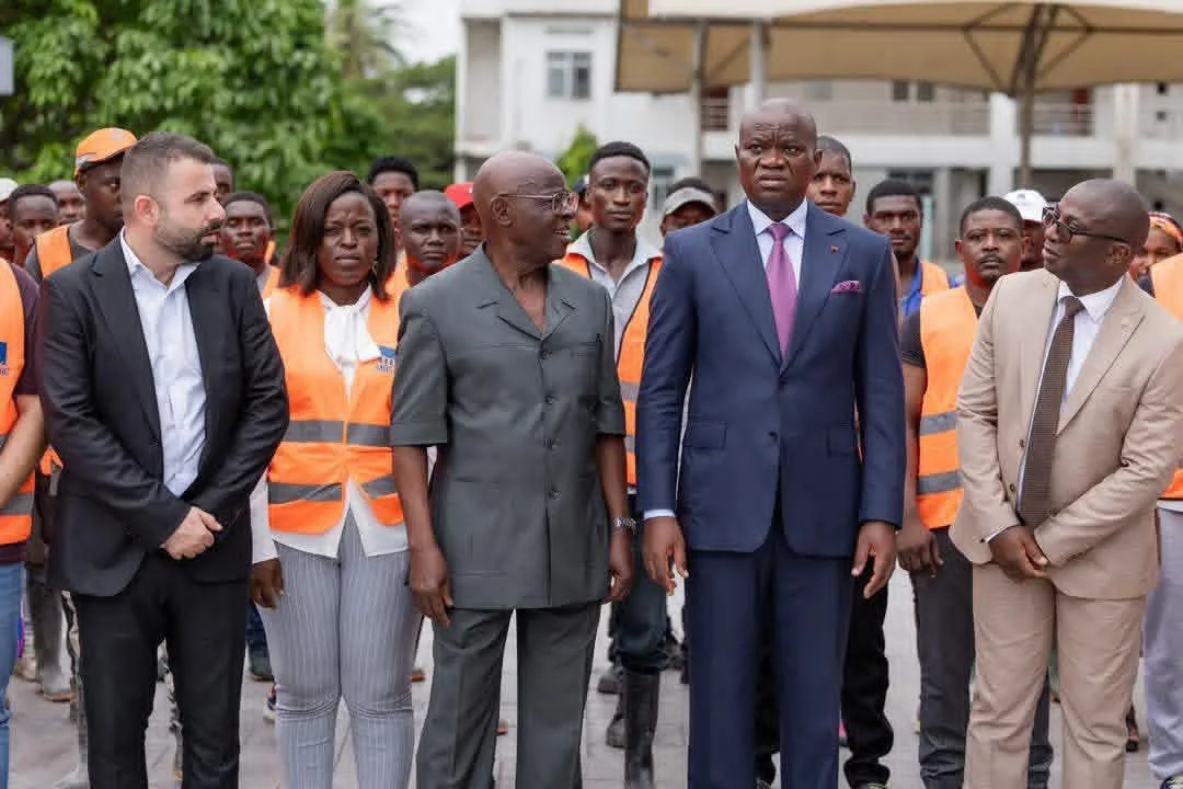 Le président de la République, Brice Clotaire Oligui Nguema sur le chantier de la CDC.