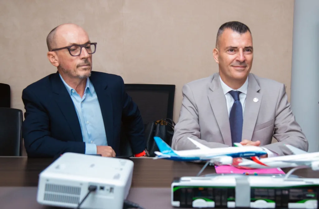 Transport aérien : l’État met Air France face à ses responsabilités sur l’axe Paris–Libreville 1 Air France annonce l’arrivée d’avions de nouvelle génération sur la ligne Libreville–Paris à partir de mars.