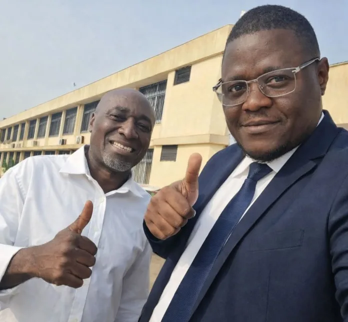 Sinclair Agnossi (à droite) et Marcel Libama. Dans une lettre ouverte musclée, l’élu de Franceville interpelle le syndicaliste en soulignant que « la frustration personnelle ne doit jamais prendre en otage une cause collective », dénonçant ainsi une politisation du conflit social qui, selon lui, « affaiblit la lutte » pour l’éducation nationale