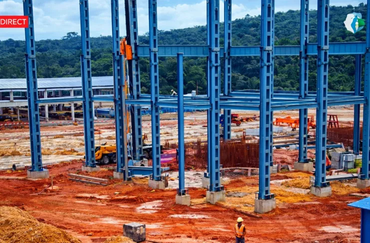 Si la nouvelle usine de Mounana symbolise la prospérité et l'industrialisation du pays, elle occulte l'ombre d'Okondja, où NGM multiplie les licenciements au nom de la rentabilité.