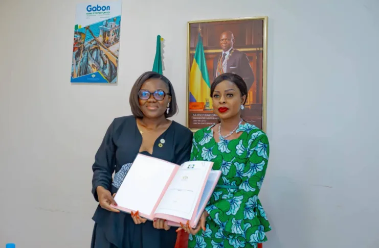 Le ministère du Commerce et HOSEA formalisent leur partenariat pour l’accompagnement des jeunes porteurs de projets.