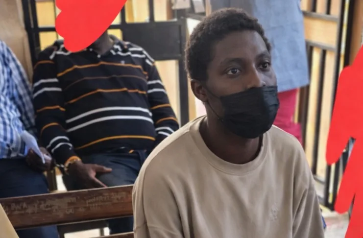 Le regard grave, Minther Ngarba Ognarigui, alias « Mannequin Potelé », lors de son transfert vers la prison centrale le 31 décembre dernier ; une détention qui vient d'être jugée illégale par le tribunal