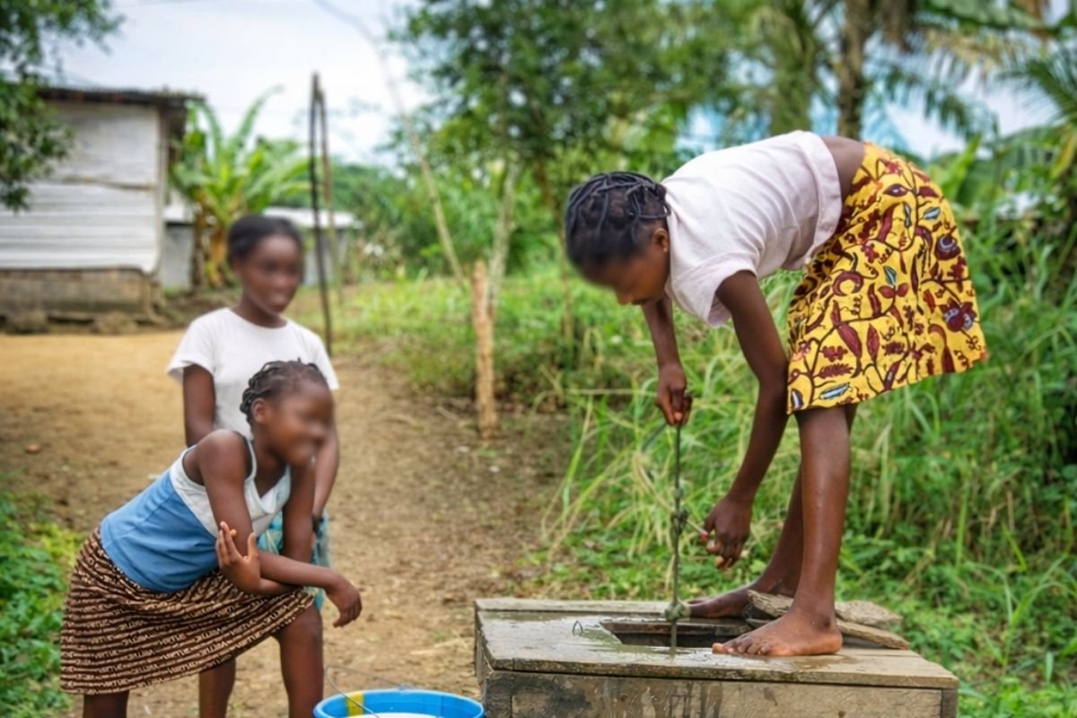 Gabon : A Alénakiri Pavé, l’eau potable est un mirage, le puits un danger.