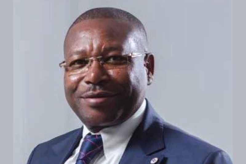 Edgard Moukoumbi, ministre des Travaux publics.
