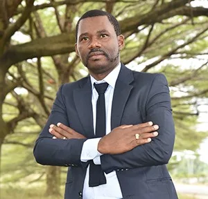 Noël Bertrand Boundzanga, un hommage aux Enseignants qui marque leur importance au sein de la société.