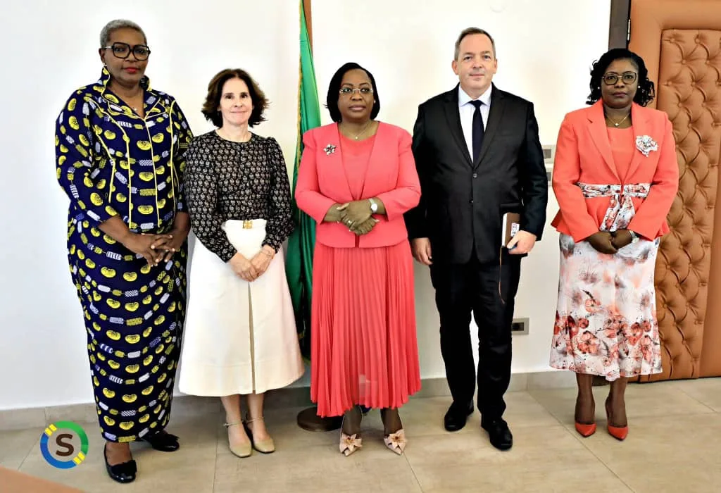 Réformes institutionnelles au Gabon : le Sénat et l’Union européenne sur la même longueur d’onde 1 Dans un contexte de décentralisation, le Sénat affirme son rôle de trait d’union entre les institutions et les citoyens.