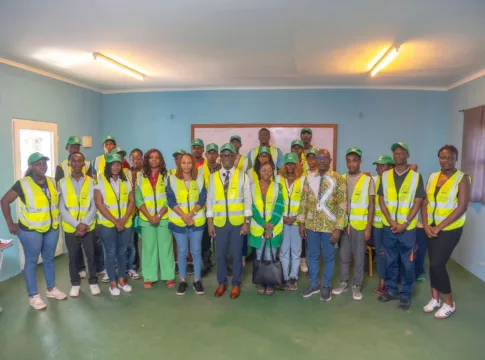 Une initiative qui allie formation académique et expérience pratique pour renforcer l’employabilité des jeunes.