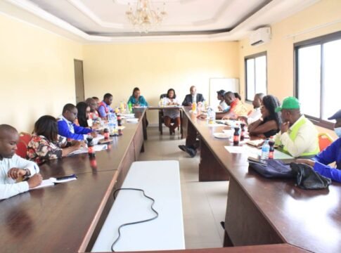 Séance de travail entre la Mairie de Libreville et la #Croix_Rouge Gabonaise Libreville