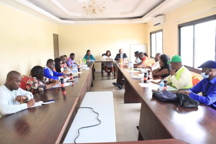 Séance de travail entre la Mairie de Libreville et la #Croix_Rouge Gabonaise Libreville