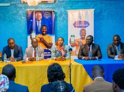 Une rencontre importante s’est tenue à l’Université Omar Bongo entre la Directrice Générale du CNOU et les étudiants vivant avec un handicap ou à mobilité réduite.