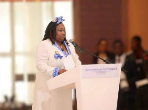 Camelia Ntoutoume-Leclercq, a tressé des lauriers au chef de l'État, Brice Clotaire Oligui Nguema, pour son engagement à la cause enseignante.