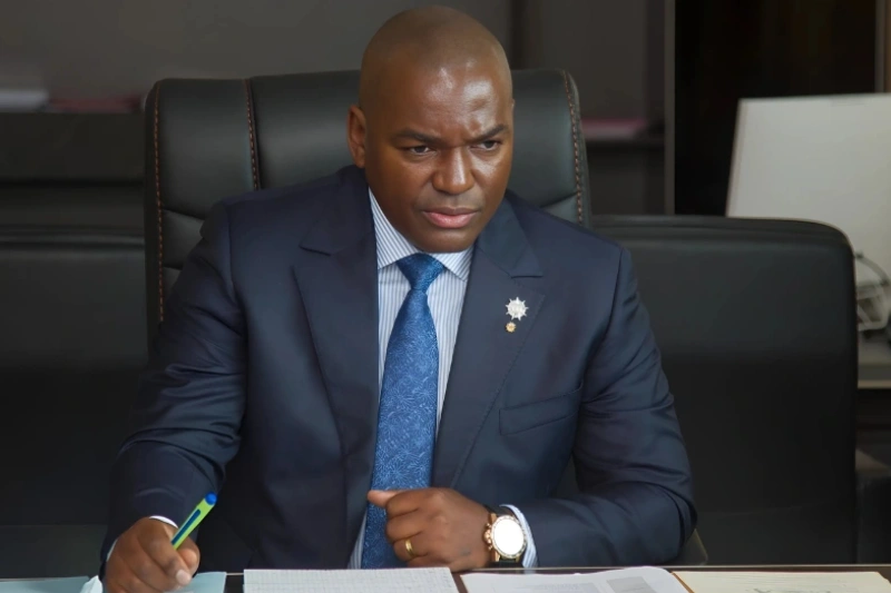 ministre d’Etat Ulrich Manfoumbi Manfoumbi, ministre des Transports, de la Marine marchande et de la Logistique