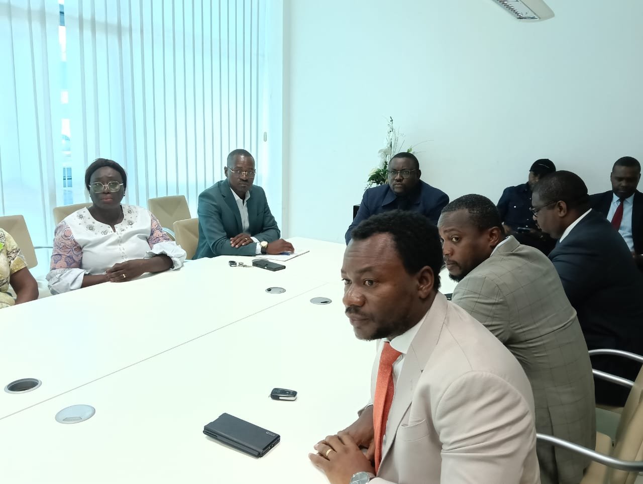 Les agents de la Direction générale des Impôts lors de leur assemblée générale ce mercredi 04 mars.