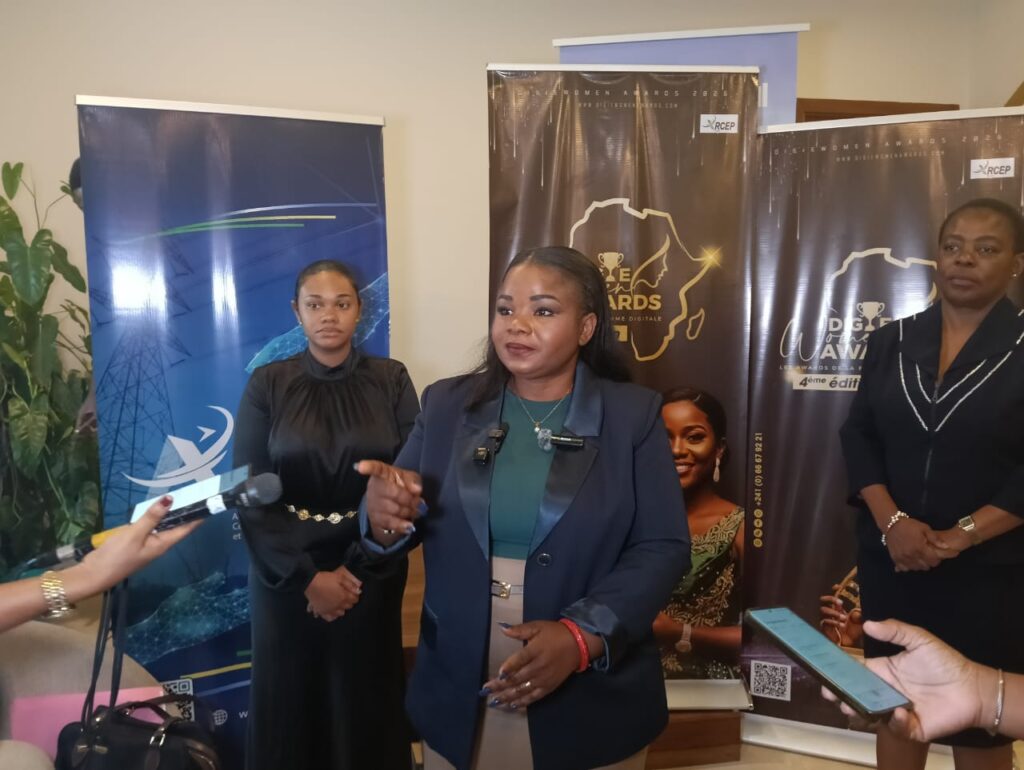 Gabon : la 4e édition des Digie Women Awards lancée sous le signe de la souveraineté numérique 1 Gabon : la 4e édition des Digie Women Awards lancée sous le signe de la souveraineté numérique