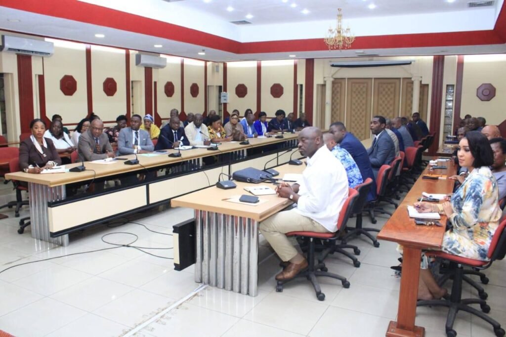 Gabon : Le maire de Libreville Pierre Matthieu Obame Etoughe fixe le cap de la « rupture » 1 Gabon : Le maire de Libreville Pierre Matthieu Obame Etoughe fixe le cap de la « rupture »