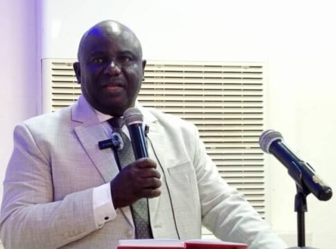 Gabon : Fonction publique « pléthorique » une contrevérité, selon Jean Remy Yama