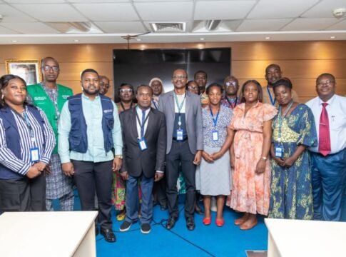 Photo de famille des participants à l’atelier du PEV 2026, aux côtés des partenaires techniques et institutionnels. ©️gabonclic.info